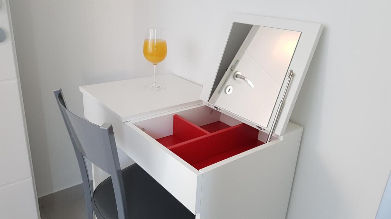Holiday Home Gustirna Selca  Chambre photo